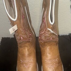 Brown Western Boots with Pink Accents